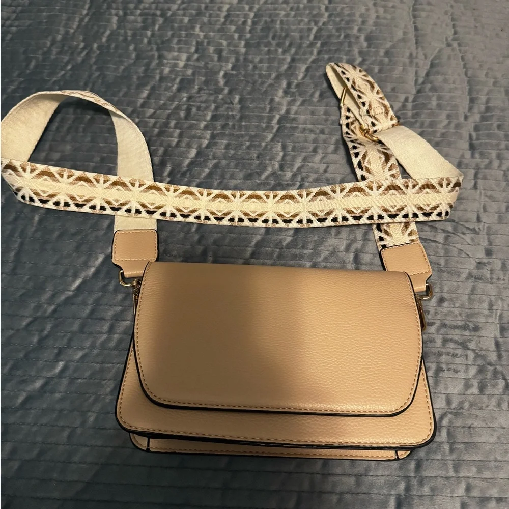 Purse - Picture 1 of 5